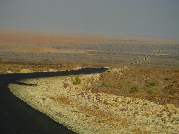 死海への道・岩と草地と砂漠：ヨルダン・シリア写真画像集