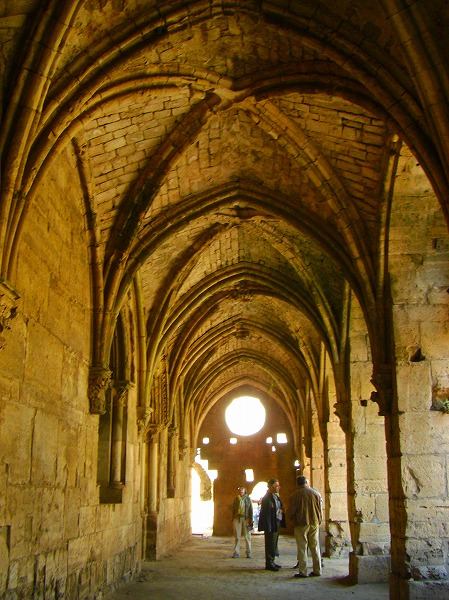 クラック・デ・シュバリエ城内ゴシック様式の廊下：ヨルダン・シリア写真画像集