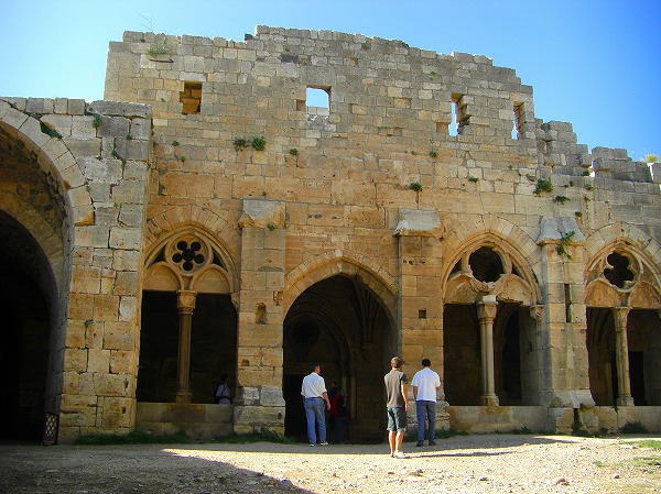 クラック・デ・シュバリエ内の教会：ヨルダン・シリア写真画像集