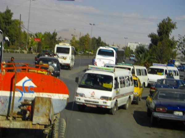 ダマスカスの交通・天才的ドライバー達：ヨルダン・シリア写真画像集