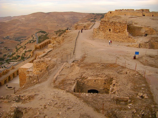 カラク城本丸からカラク城左側全体の眺め：ヨルダン・シリア写真画像集
